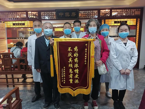 摆脱轮椅，他从偏瘫到健步如飞，针灸和膏方功不可没~！